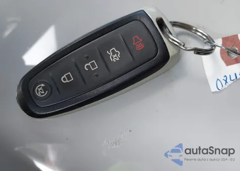 2013 Ford Escape Titanium z USA, uszkodzony, nr VIN 1FMCU9J92DUA57927